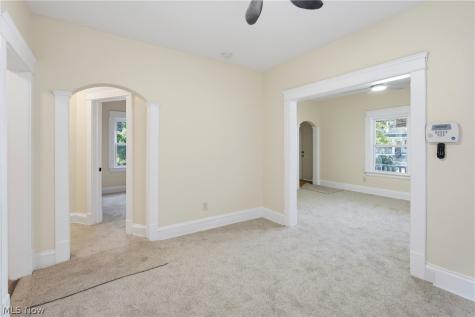 658 E 92nd Street Cleveland OH 44108