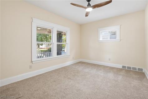 658 E 92nd Street Cleveland OH 44108