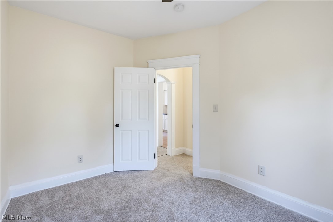 658 E 92nd Street Cleveland OH 44108