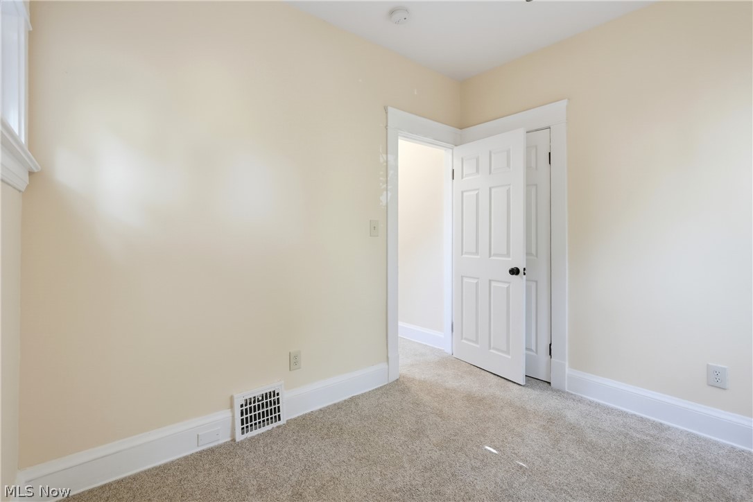 658 E 92nd Street Cleveland OH 44108