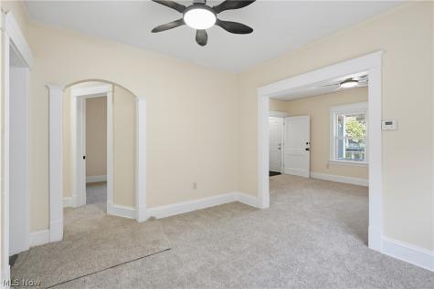 658 E 92nd Street Cleveland OH 44108