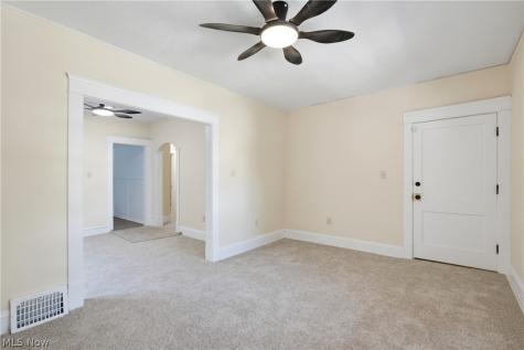 658 E 92nd Street Cleveland OH 44108