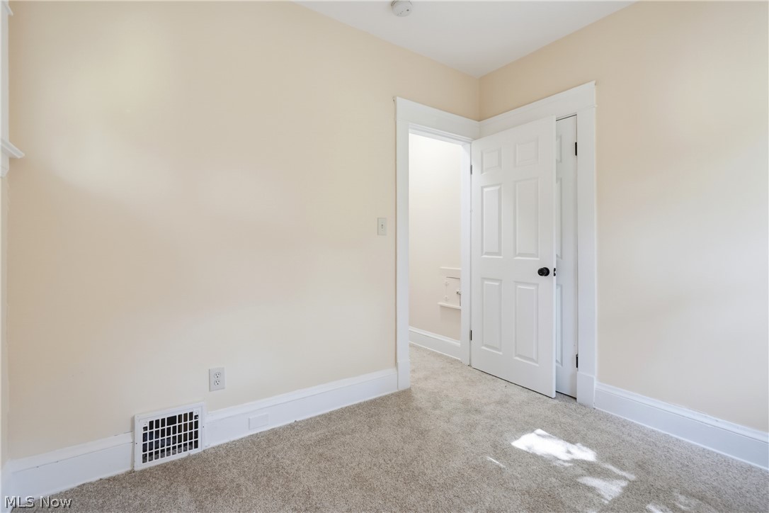 658 E 92nd Street Cleveland OH 44108