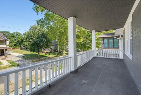 658 E 92nd Street Cleveland OH 44108