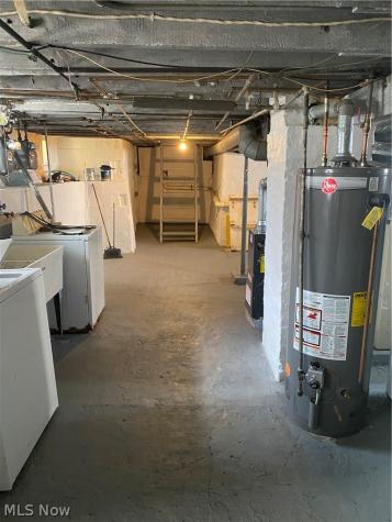 6622 Lansing Cleveland OH 44105