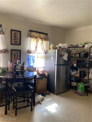 6622 Lansing Cleveland OH 44105