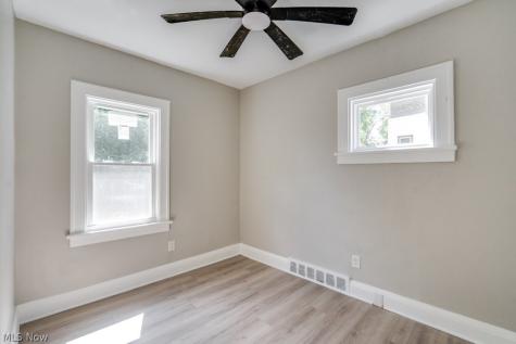 4131 E 146th Street Cleveland OH 44128