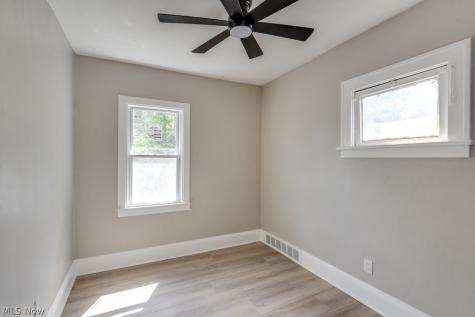 4131 E 146th Street Cleveland OH 44128
