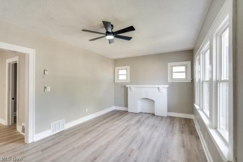 4131 E 146th Street Cleveland OH 44128