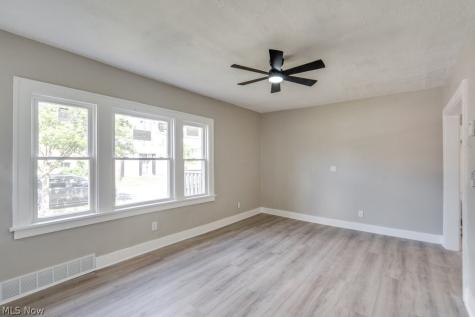 4131 E 146th Street Cleveland OH 44128