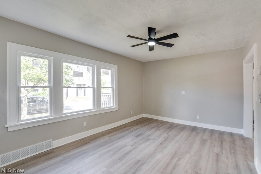 4131 E 146th Street Cleveland OH 44128