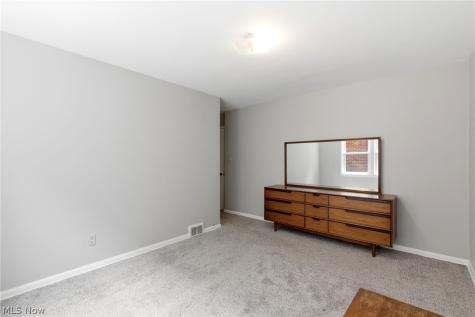 2341 Warrensville Center Road University Heights OH 44118