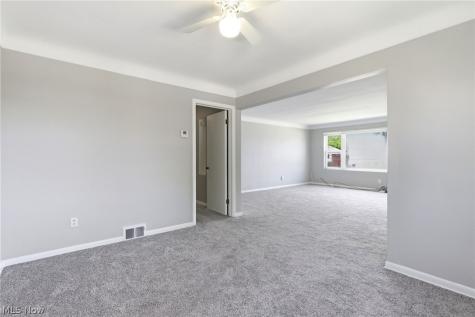 2341 Warrensville Center Road University Heights OH 44118