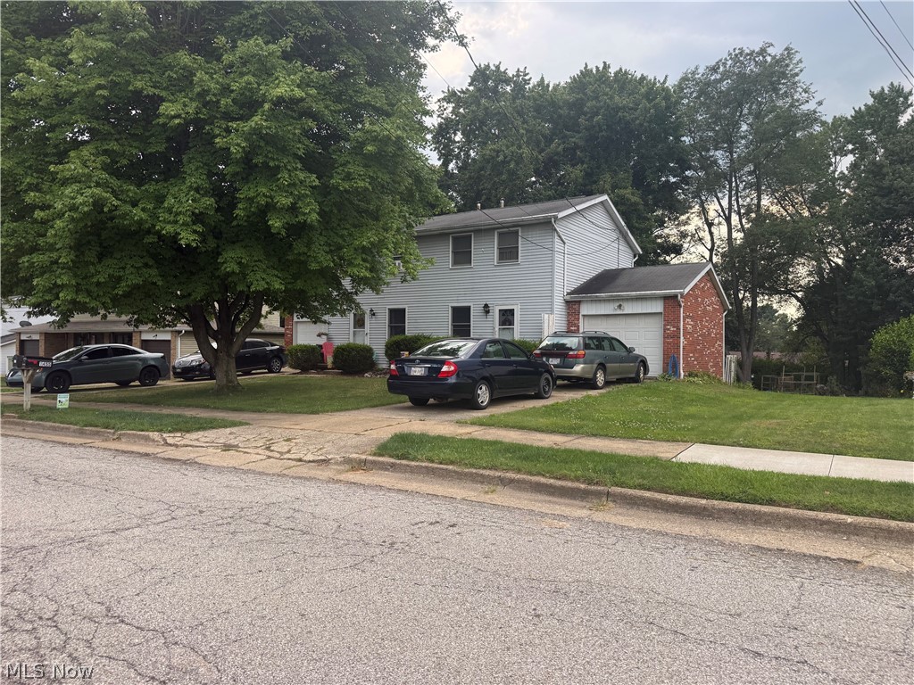1453 Ellesmere Avenue NW North Canton OH 44720