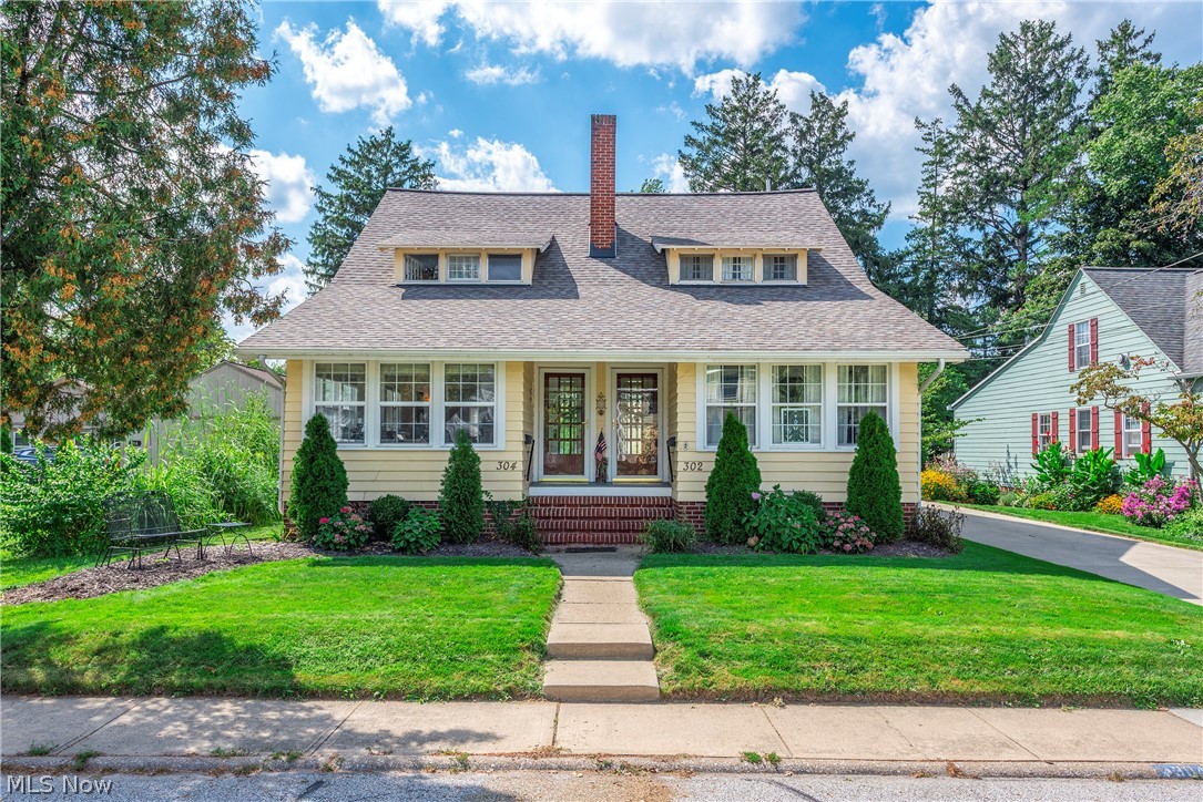 302-304 Ruth Street Bay Village OH 44140