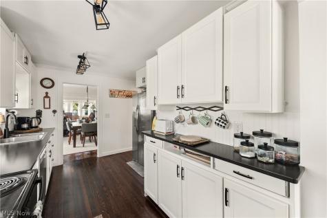 302-304 Ruth Street Bay Village OH 44140