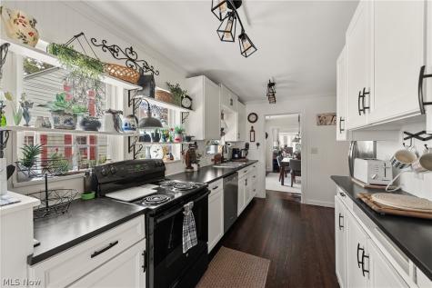 302-304 Ruth Street Bay Village OH 44140