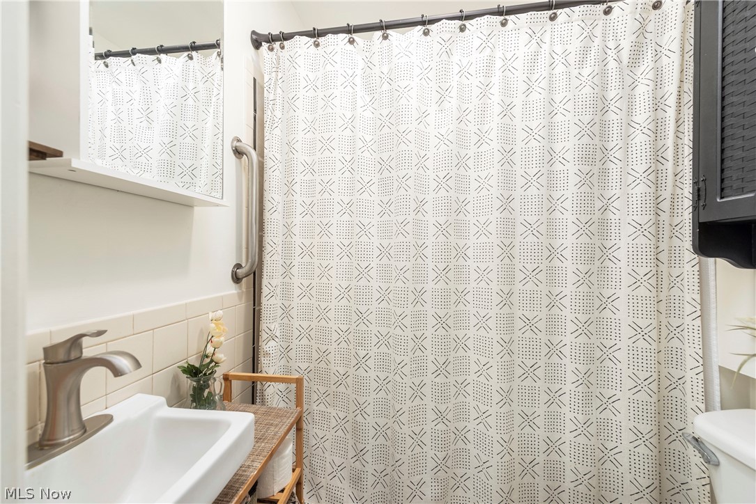 302-304 Ruth Street Bay Village OH 44140