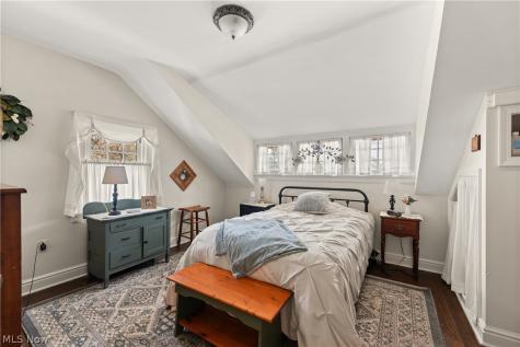 302-304 Ruth Street Bay Village OH 44140