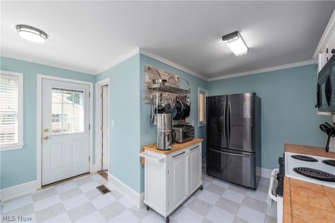 302-304 Ruth Street Bay Village OH 44140