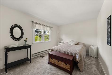 302-304 Ruth Street Bay Village OH 44140