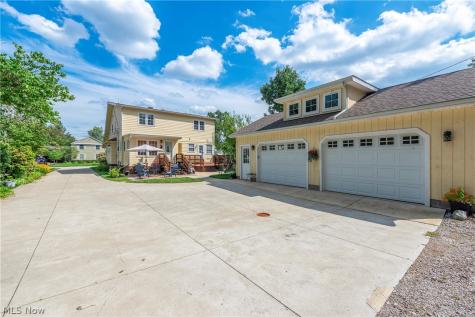 302-304 Ruth Street Bay Village OH 44140