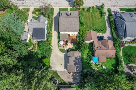 302-304 Ruth Street Bay Village OH 44140