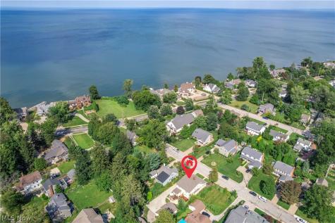 302-304 Ruth Street Bay Village OH 44140