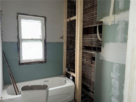 11502 Fairport Avenue Cleveland OH 44108
