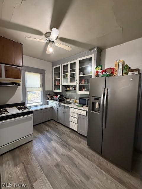 9916 Aetna Road Cleveland OH 44105