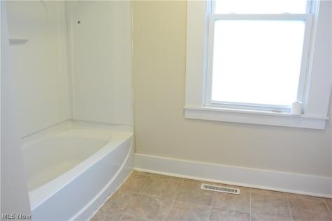 541 & 547 E Main Street Ravenna OH 44266