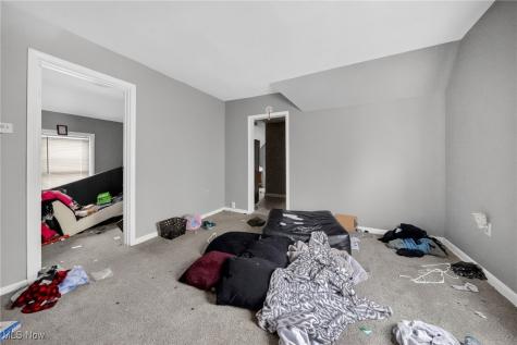 1523 Winchester Avenue Lakewood OH 44107
