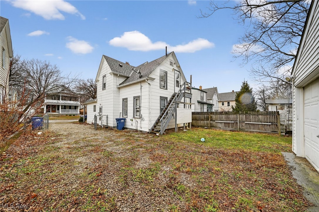 1523 Winchester Avenue Lakewood OH 44107
