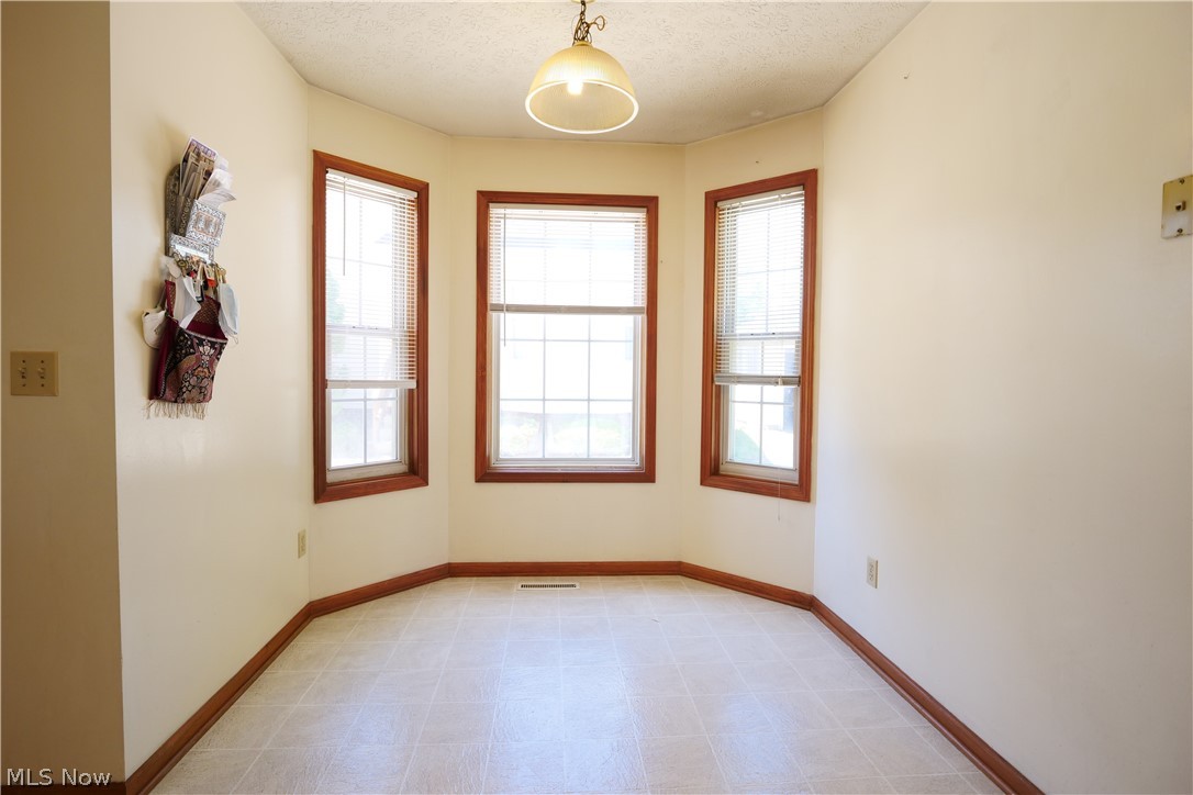 4404 W 53rd Street Cleveland OH 44144