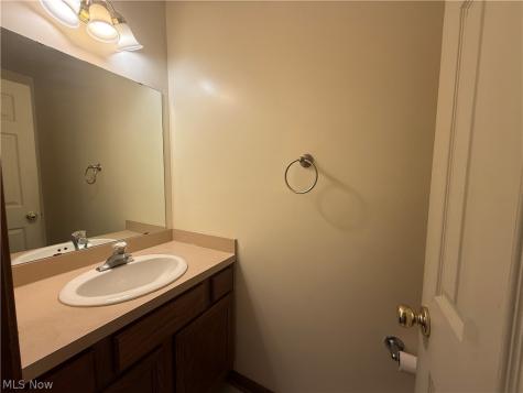 4404 W 53rd Street Cleveland OH 44144