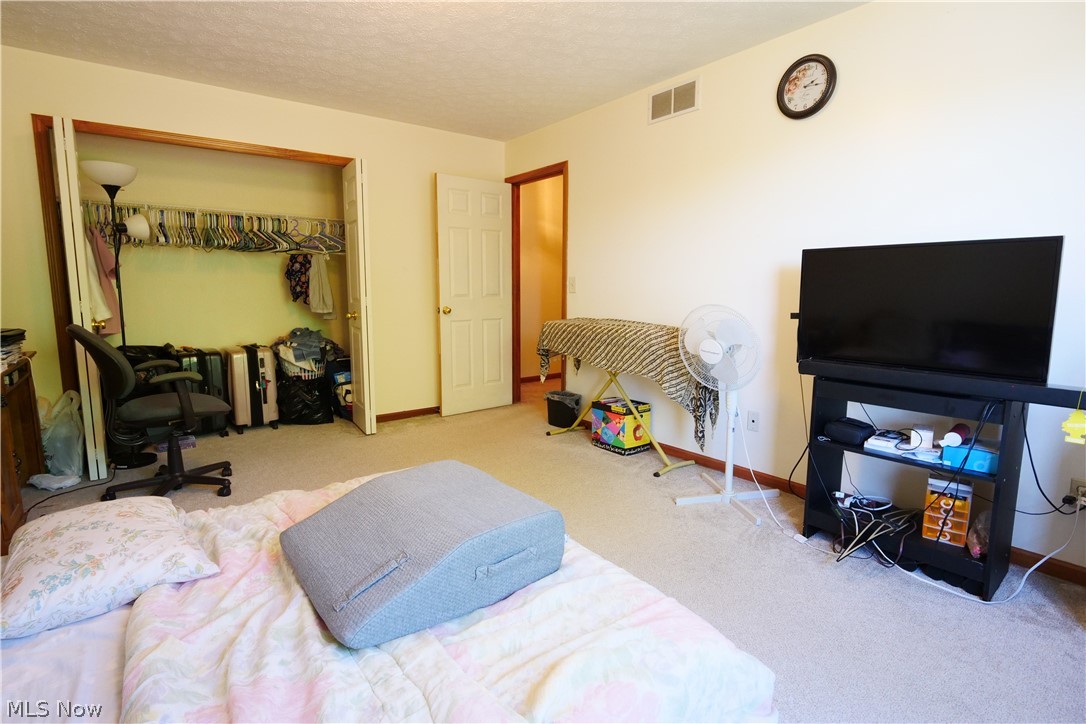 4404 W 53rd Street Cleveland OH 44144