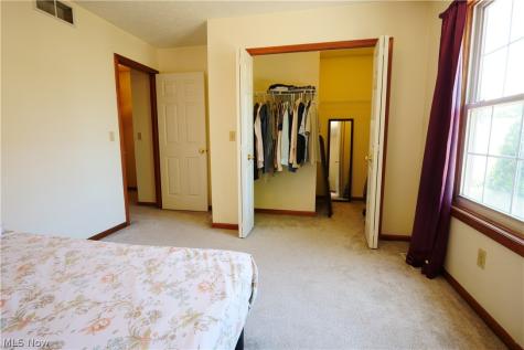 4404 W 53rd Street Cleveland OH 44144
