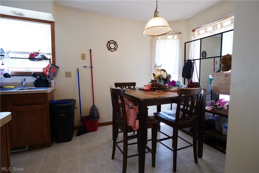 4404 W 53rd Street Cleveland OH 44144