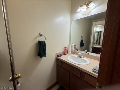 4404 W 53rd Street Cleveland OH 44144