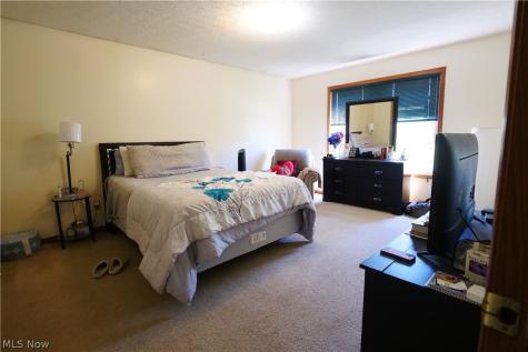 4404 W 53rd Street Cleveland OH 44144