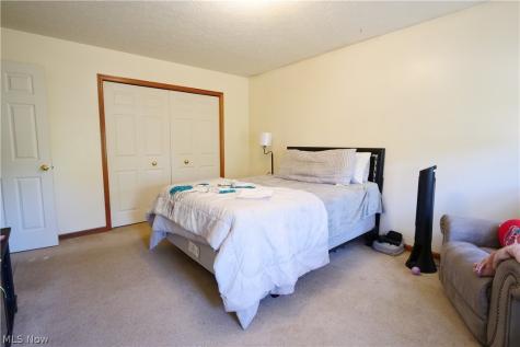 4404 W 53rd Street Cleveland OH 44144