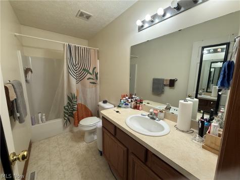 4404 W 53rd Street Cleveland OH 44144