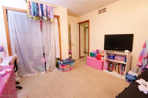 4404 W 53rd Street Cleveland OH 44144