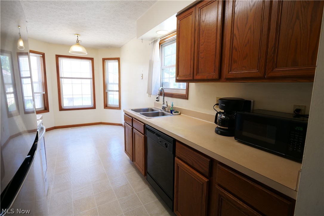4404 W 53rd Street Cleveland OH 44144
