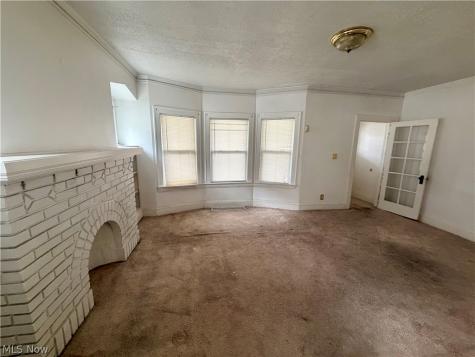 3821 E 143rd Street Cleveland OH 44128