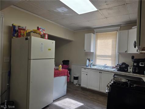 6408 Carl Avenue Cleveland OH 44103