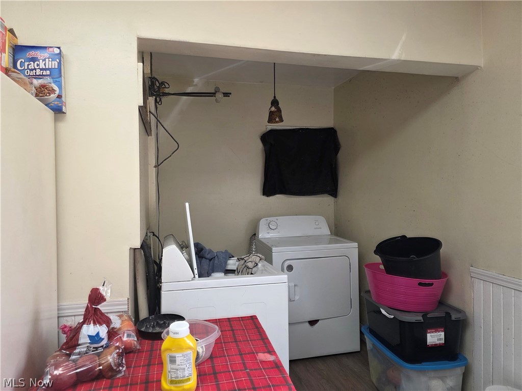 6408 Carl Avenue Cleveland OH 44103
