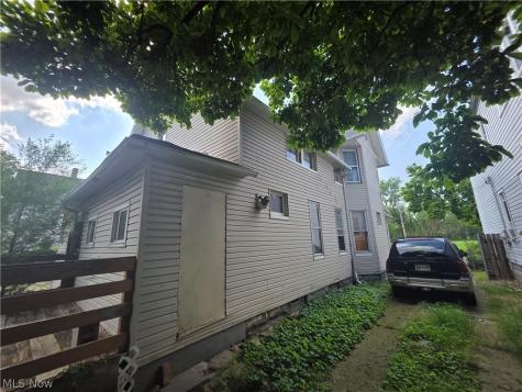 6408 Carl Avenue Cleveland OH 44103