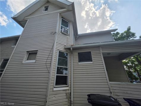 6408 Carl Avenue Cleveland OH 44103
