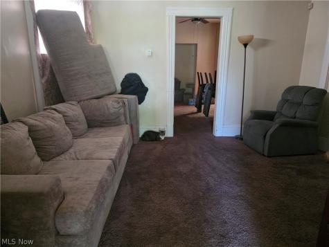 6408 Carl Avenue Cleveland OH 44103